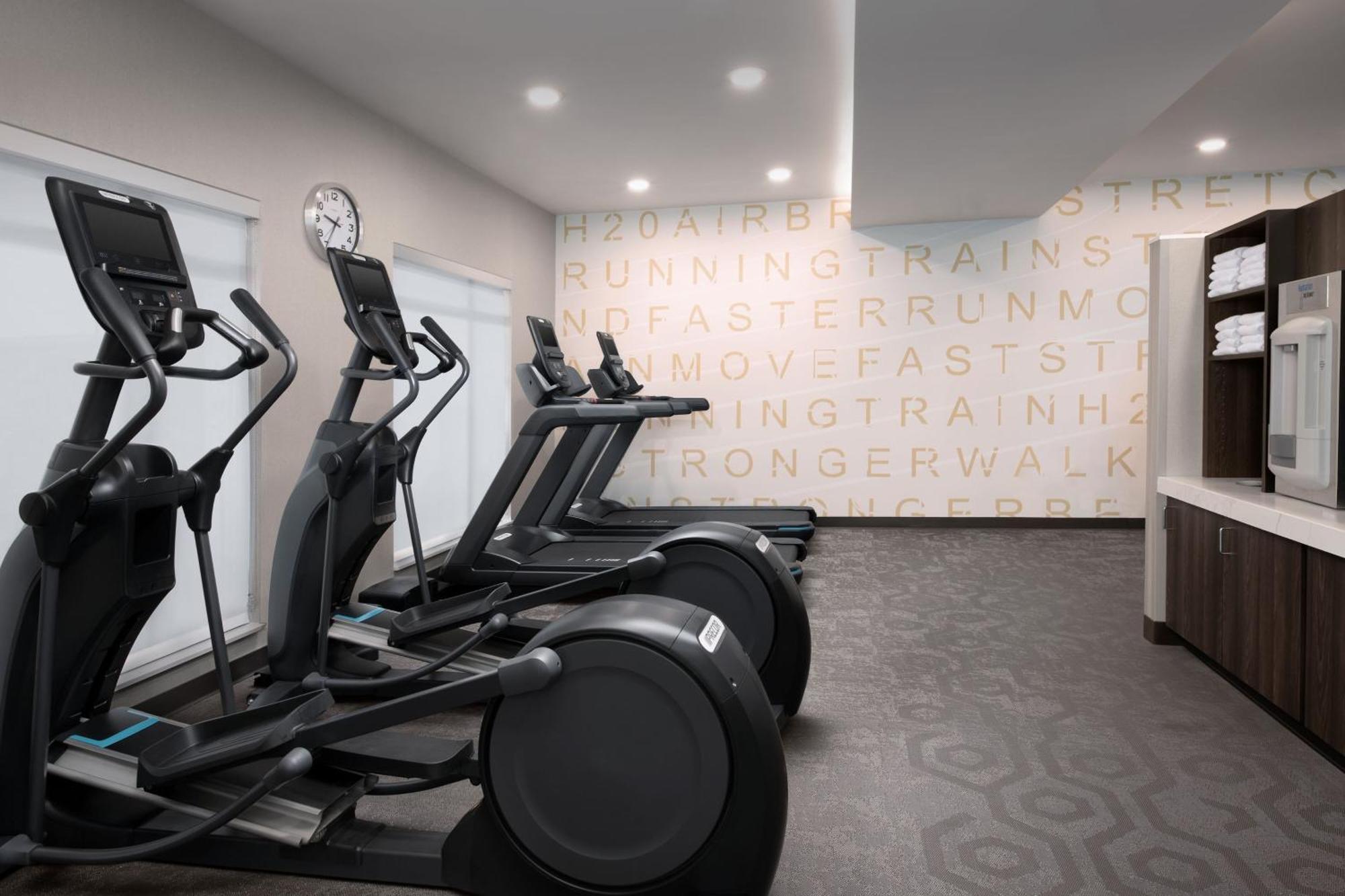 Residence Inn By Marriott Fresno 클로비스 외부 사진